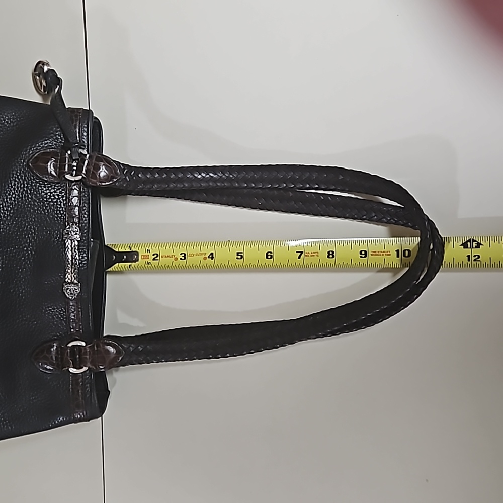 Brighton Vintage Leather Shoulder Bag - Picture 15 of 17